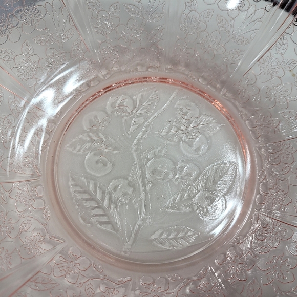 Jeannette Glass Pink Depression Glass Cherry Blossom Two Handle Serving Bowl - Picture 6 of 6